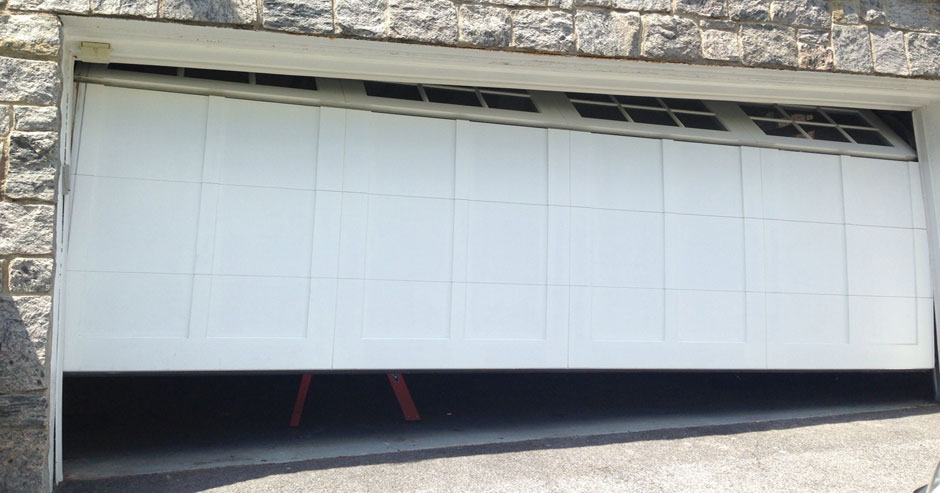 Broken garage door repairs Providence